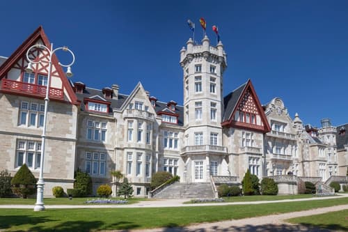 Paquete Especial: Cantábrico, Galicia y Portugal desde Madri