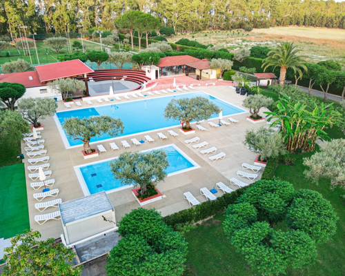 Nausicaa Village con volo da Milano