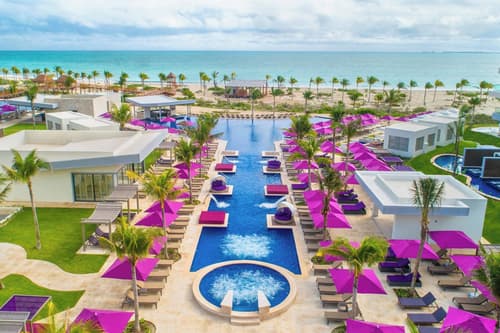 Dom 07 Mar 27 - BUE / CUN + Hoteles en Costa Mujeres