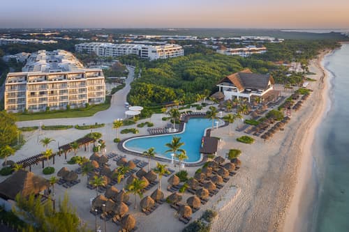 Sab 15 May 27 - BUE / CUN + Hoteles en Playa del Carmen