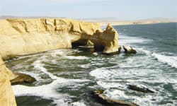 PERÚ ENTRE DUNAS Y MISTERIOS