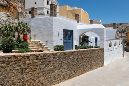 Kaminos Boutique Hotel