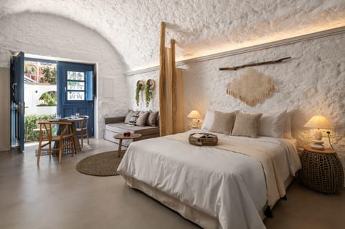 Kaminos Boutique Hotel