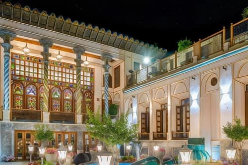 Shahsavaran Boutique Hotel