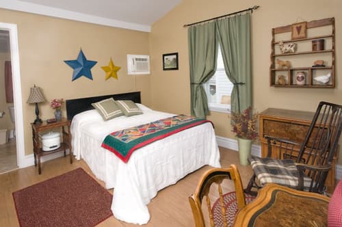 Telegraph House Motel