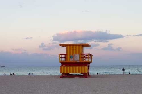 Bajo el Sol de Florida - Self Drive