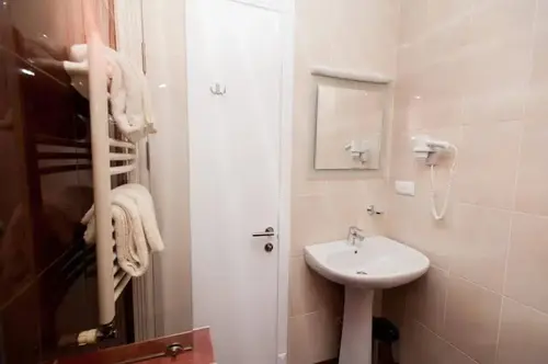 Piazza Four Colours, 