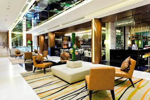 Royal Princess Larn Luang, Lobby sitting area