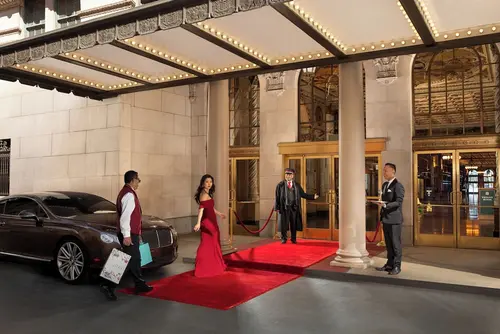 The Biltmore Los Angeles, Reception