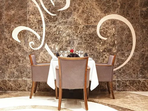 Elaf Kinda Hotel, Restaurant