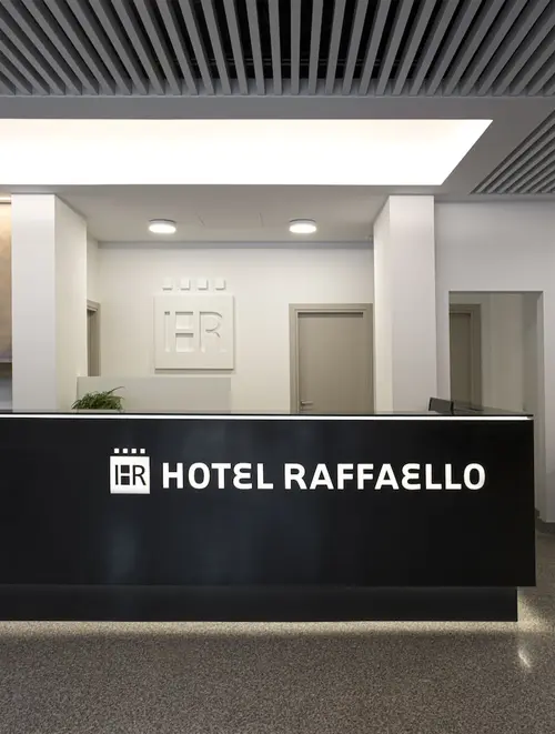 Hotel Raffaello, Reception