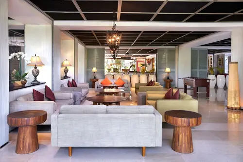 Ramada Encore by Wyndham Seminyak Bali, Lobby sitting area
