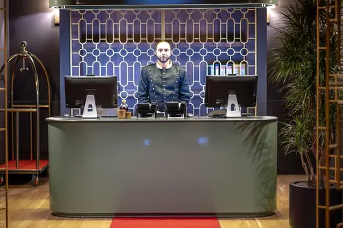 Twenties Hotel, Reception