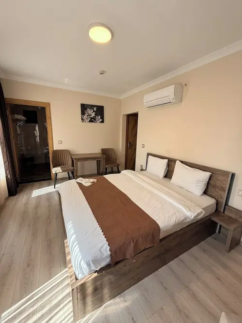 Rena Grand Residence & Suite