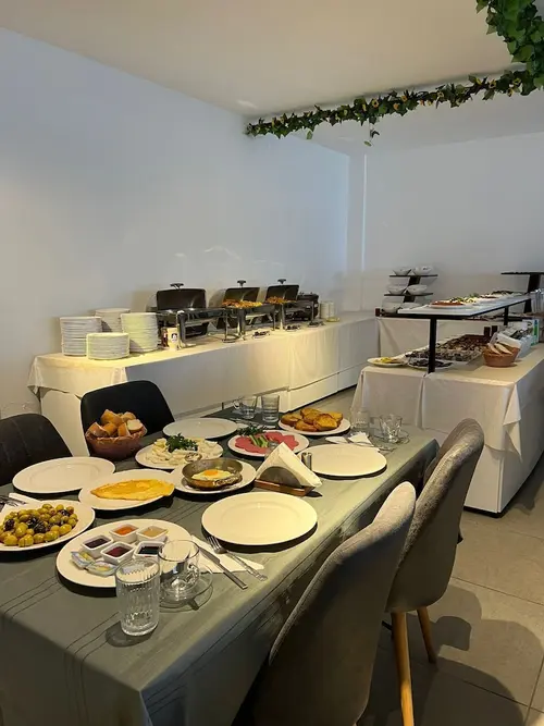 Rena Grand Residence & Suite