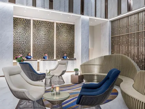 Novotel Phuket City Phokeethra Hotel, Lobby sitting area