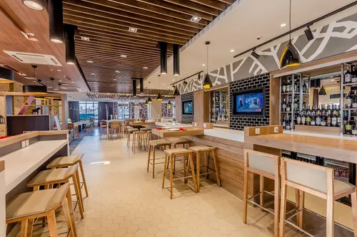 Holiday Inn Ulaanbaatar by IHG, Bar (on property)