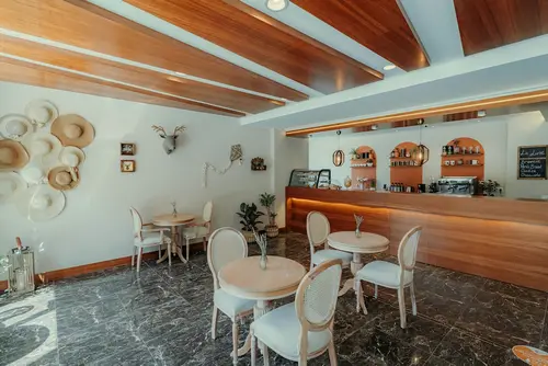 Kilpa Hotel, Reception