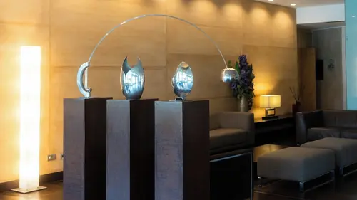 Hotel Cruise, Lobby sitting area