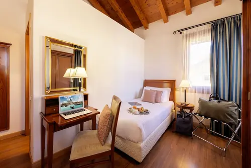 Hotel Venice Resort Airport