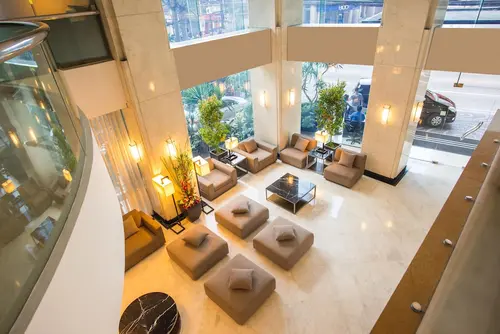 City Garden Hotel Makati, Lobby lounge