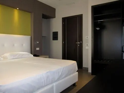 Napolit'amo Hotel Medina