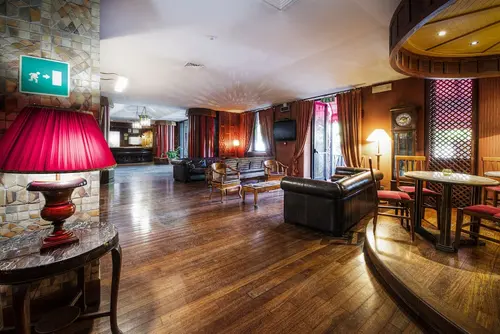 Colony Hotel