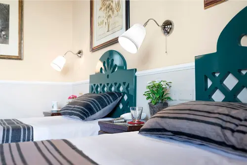 Colony Hotel