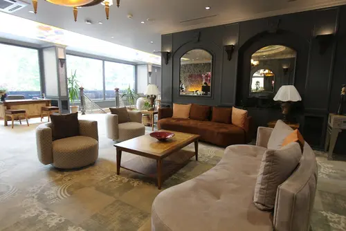 Funda Hotel, Lobby