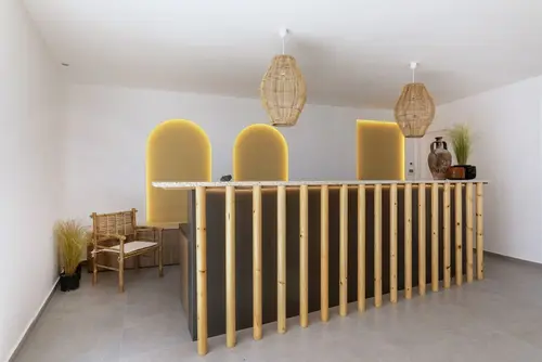 Secret View Hotel, Reception