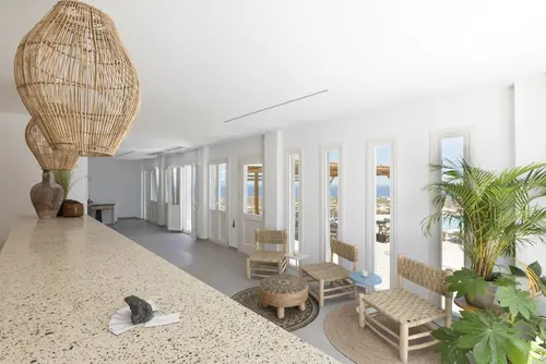 Secret View Hotel, Reception