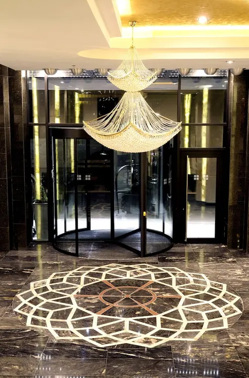 Movenpick hotel Sarajevo, Interior entrance