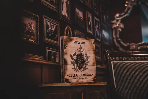 Cella Central Historic Boutique Hotel, Reception