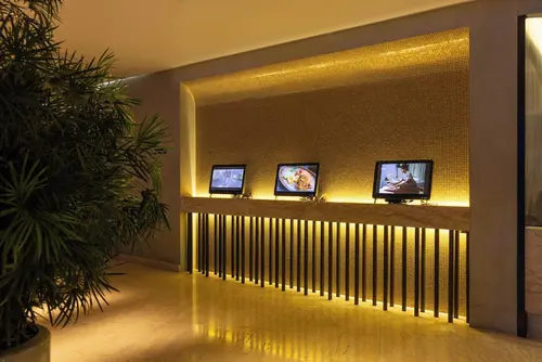 LiT BANGKOK Hotel, Lobby