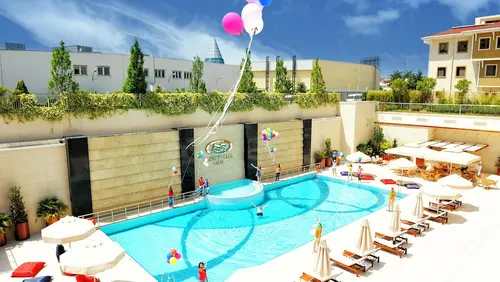 Crowne Plaza Bursa Convention Center & Thermal Spa by IHG, Pool