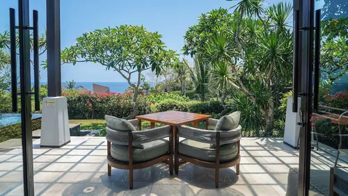 Samabe Bali Suites & Villas, Terrace/patio