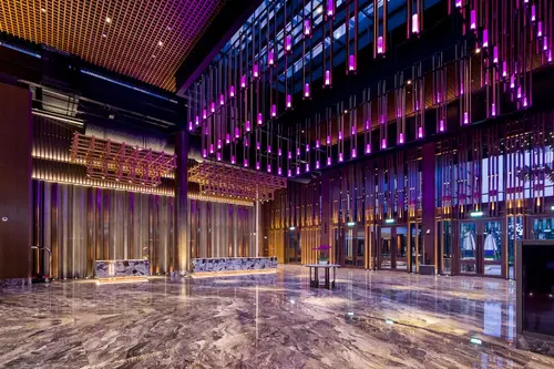 M Resort & Hotel, Lobby