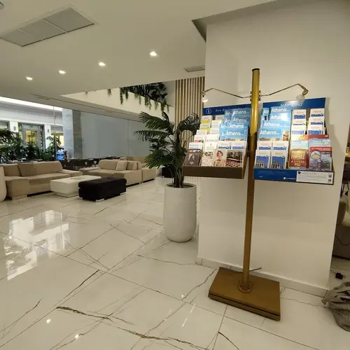 International Atene hotel, Reception