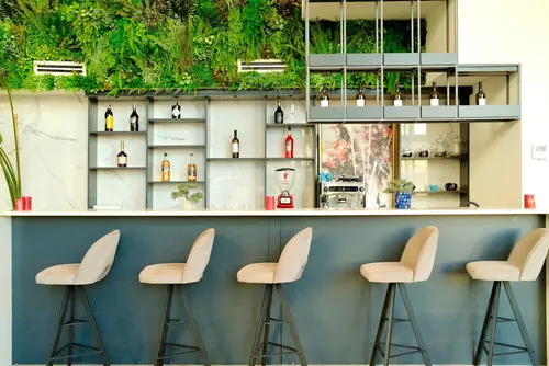 The Grandeur Hotel, Lobby sitting area