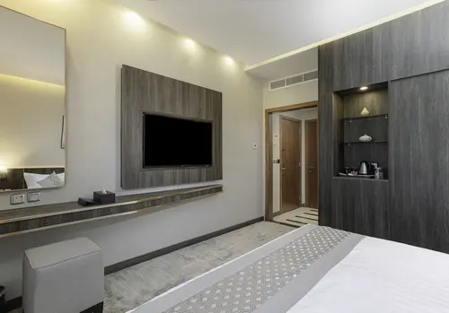 The Seasons Hotel, Room