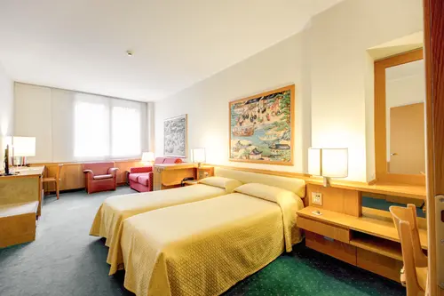 Galileo Milano, Room