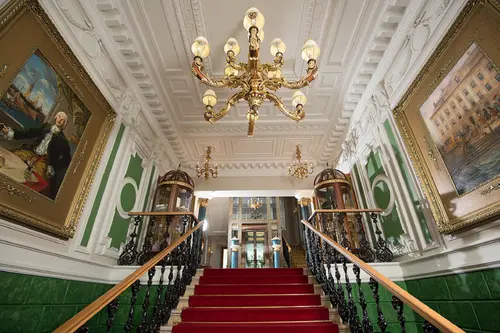 Trezzini Palace Hotel