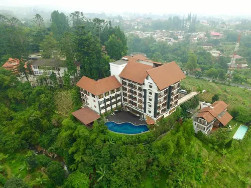 The Grand Hill Resort-Hotel, 
