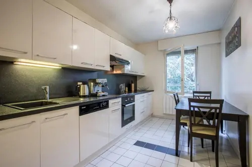 Le Bois Gentil - Grand appartement familial, proche de Genève et du Palexpo