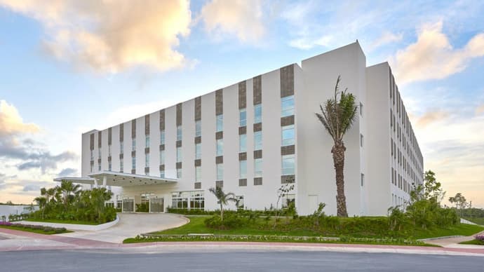 City Express Suites by Marriott Cancun Aeropuerto Riviera