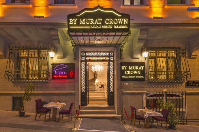 By Murat Crown Hotel