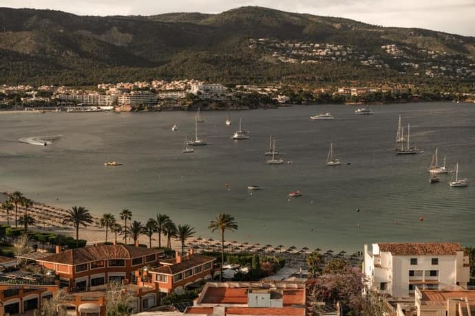 Caramelo Calvia Beach