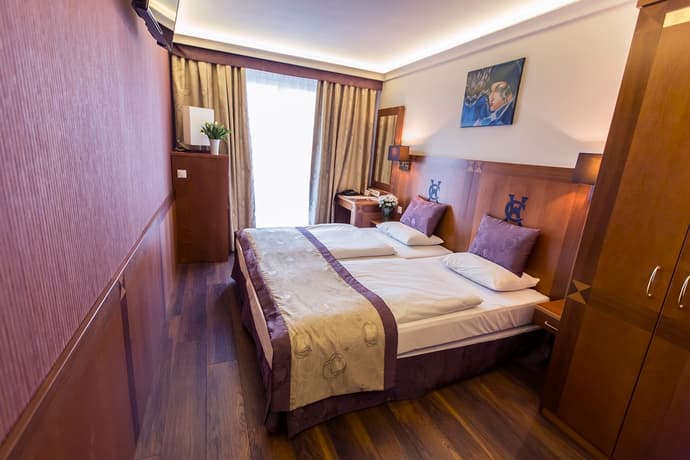 EXE CARLTON BUDAPEST, 