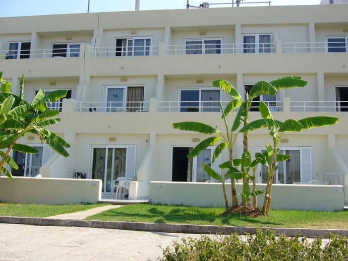 FlipFlop Cala Mandia, 