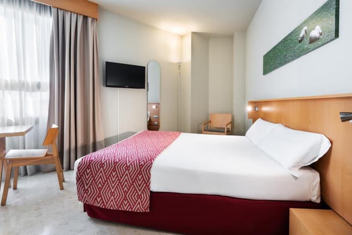 EXE APARTHOTEL CAMPUS SAN MAMES